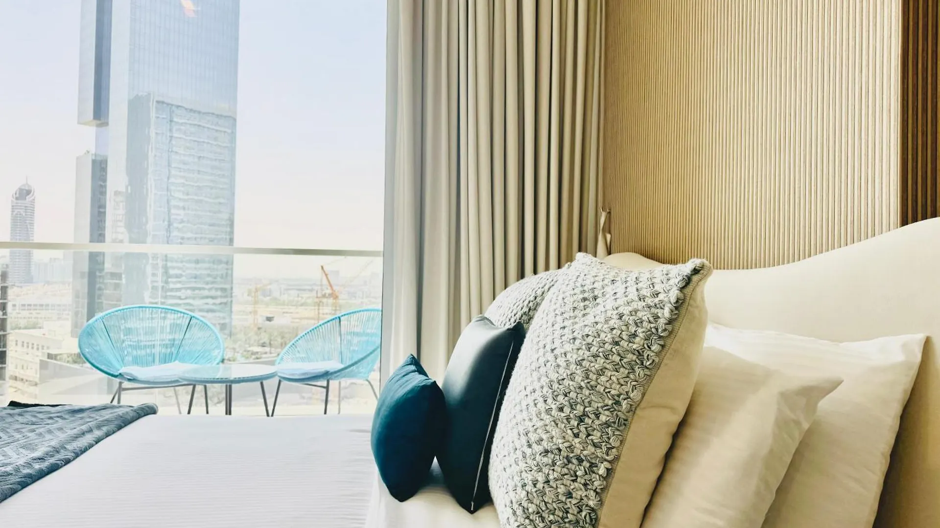 Venduras - Luxury Studio , Hameni Tower, Jvc Dubai