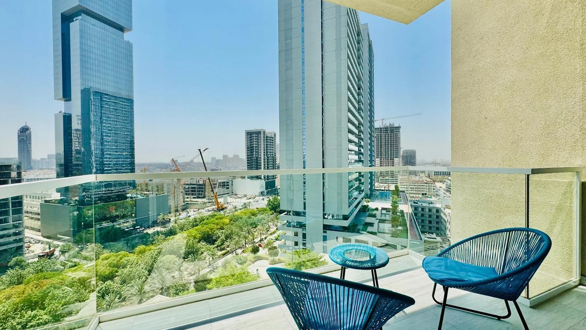 Venduras - Luxury Studio , Hameni Tower, Jvc Dubai Apartment